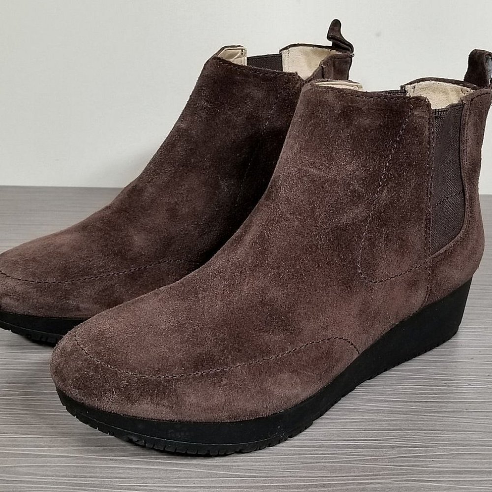 Dr. Scholl's Scarlet Wedge Chelsea Bootie, Brown Suede, Womens Size 6.5